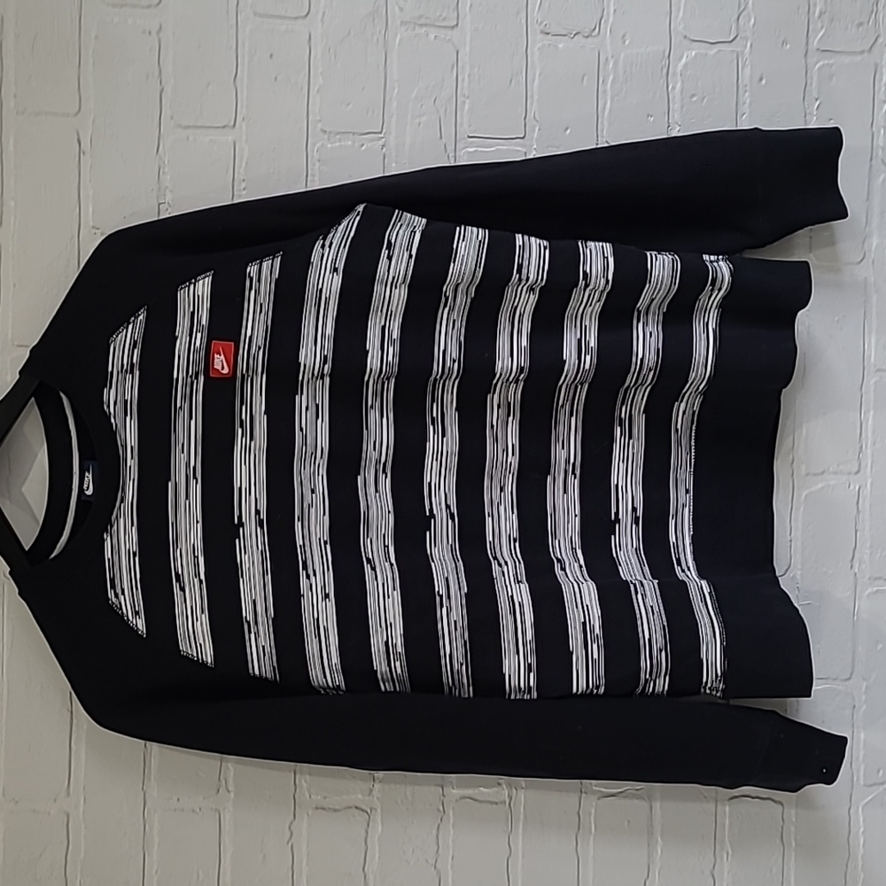 Nike sweatshirt